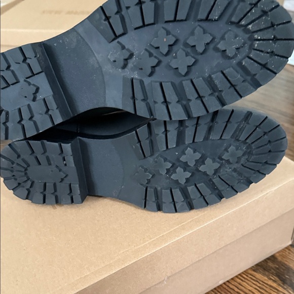 Steve Madden Black Leather Leopold Boots - Picture 6 of 6